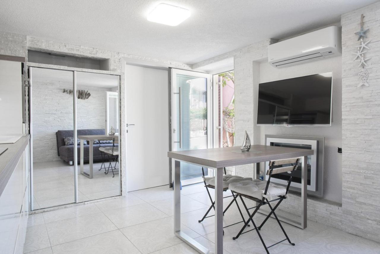 Punta Apartment Ka 2'2 By Locap Group ไพราน ภายนอก รูปภาพ